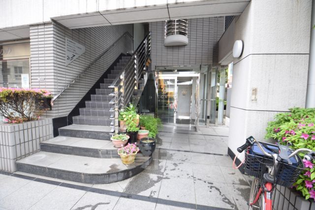 建物エントランス