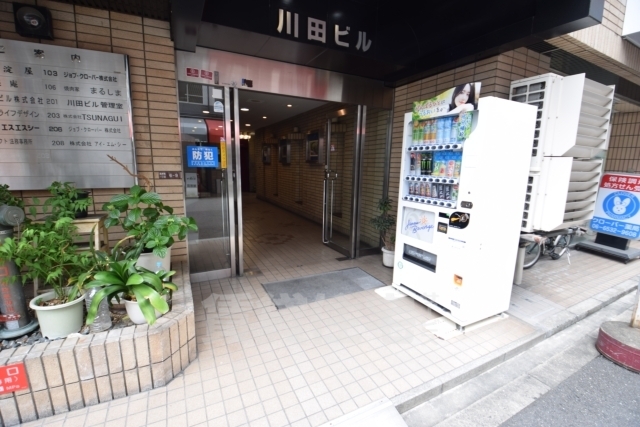 建物エントランス