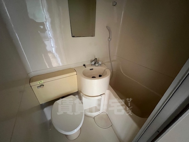 シャワールーム