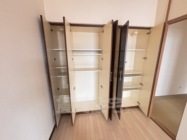 収納