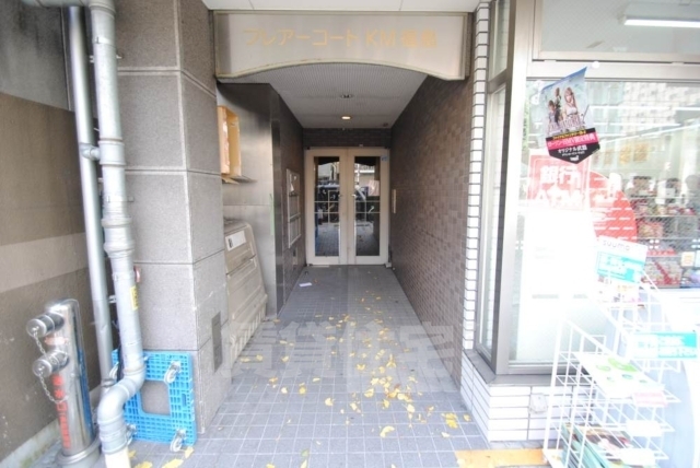 建物エントランス