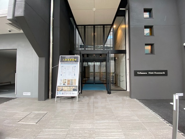 建物エントランス