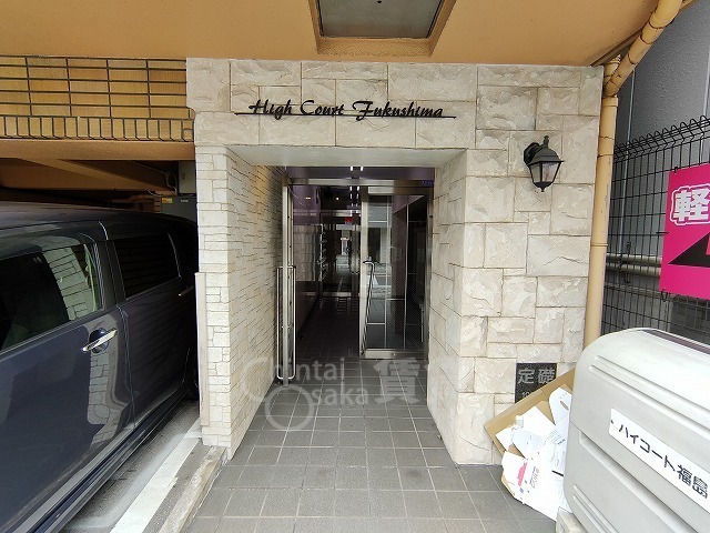 建物エントランス