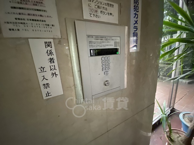 建物エントランス