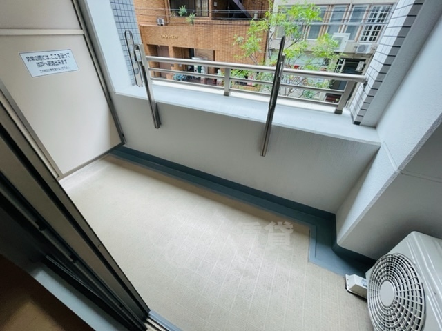 バルコニー