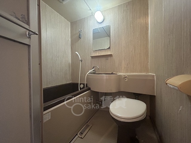 シャワールーム