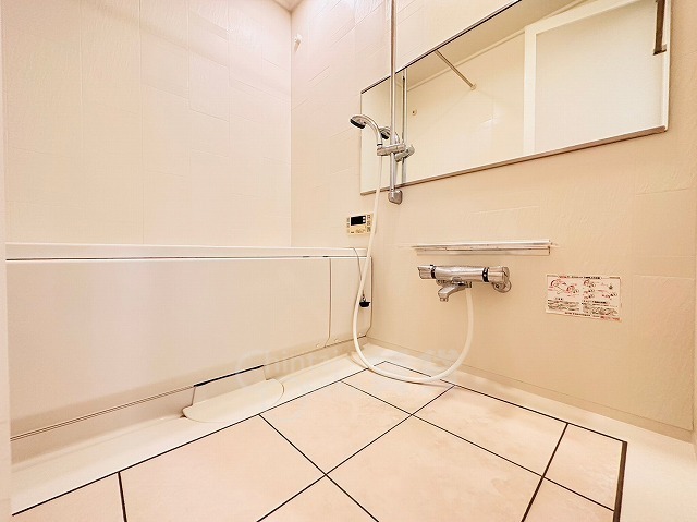 シャワールーム