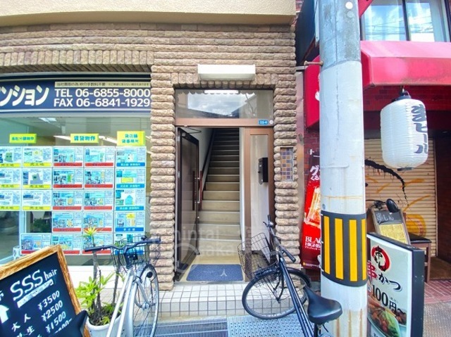 建物エントランス