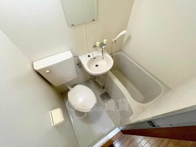 シャワールーム