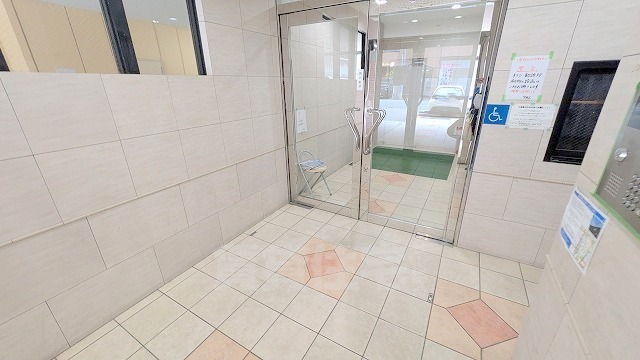 建物エントランス