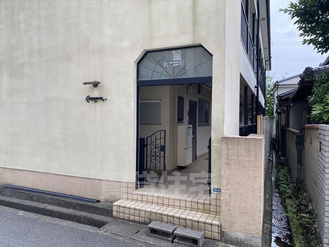 建物エントランス