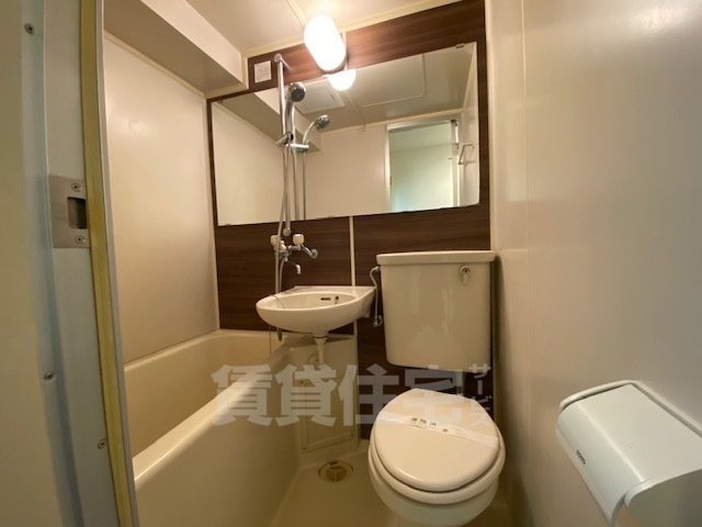 シャワールーム