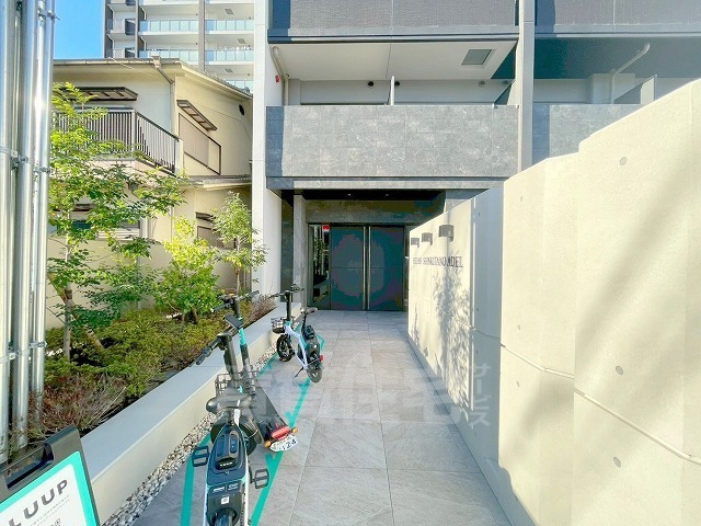 建物エントランス