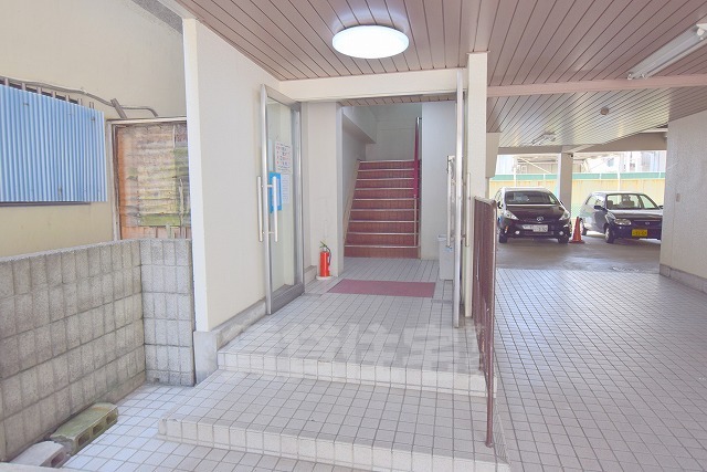 建物エントランス