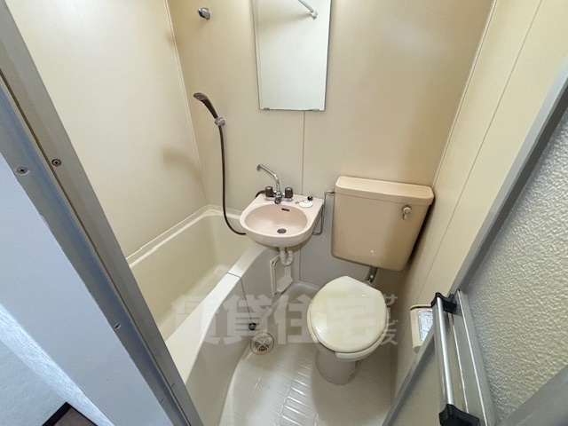 シャワールーム