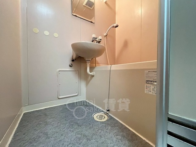 シャワールーム