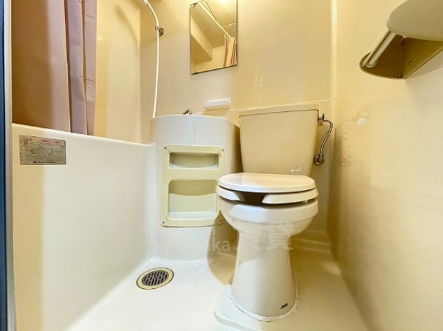 シャワールーム