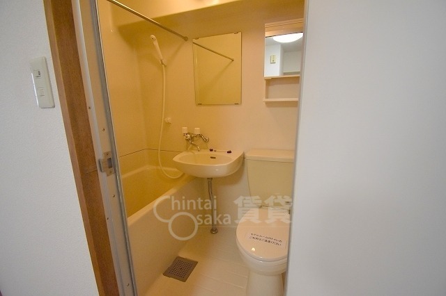 シャワールーム