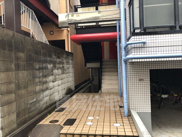 建物エントランス