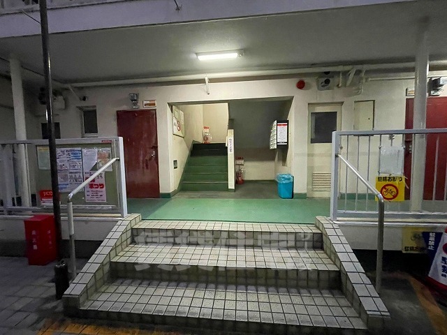 建物エントランス