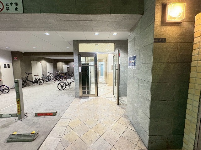 建物エントランス