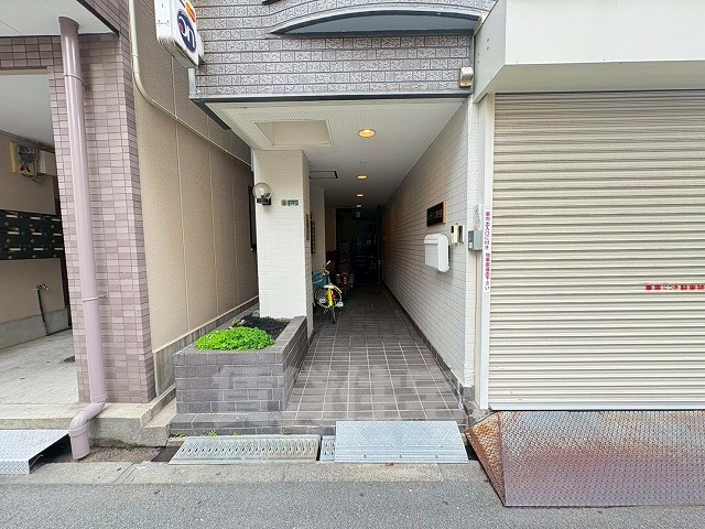 建物エントランス