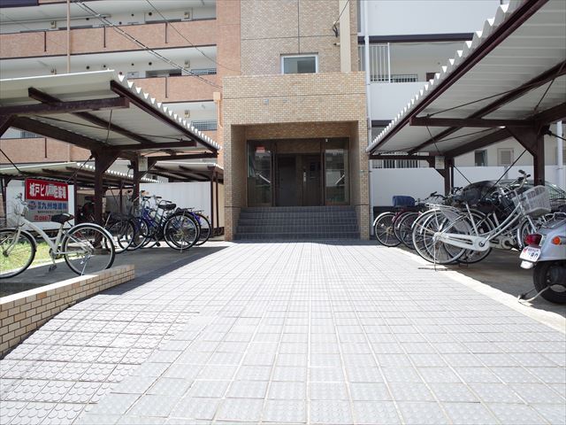 建物エントランス