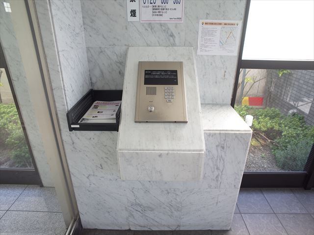 建物エントランス