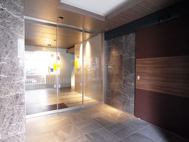 建物エントランス