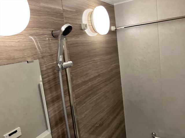 シャワールーム