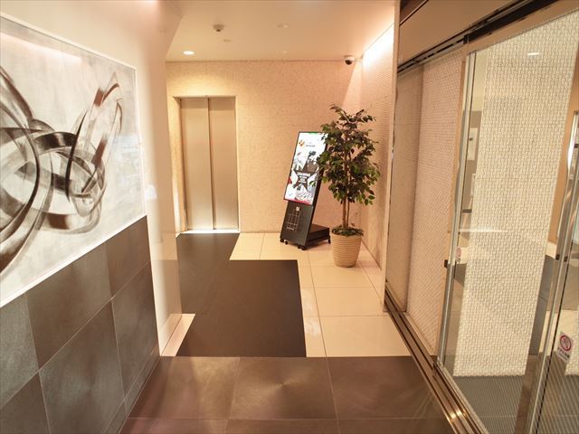 建物エントランス