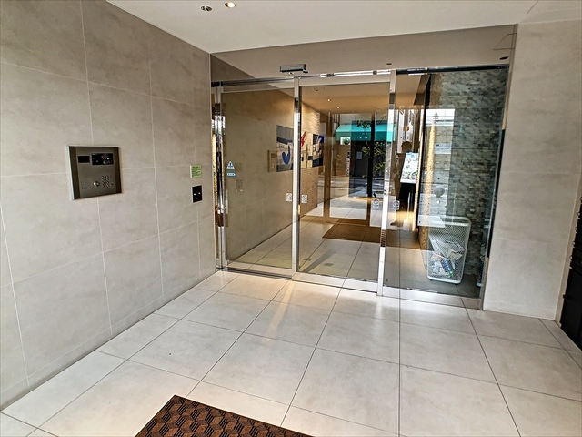 建物エントランス