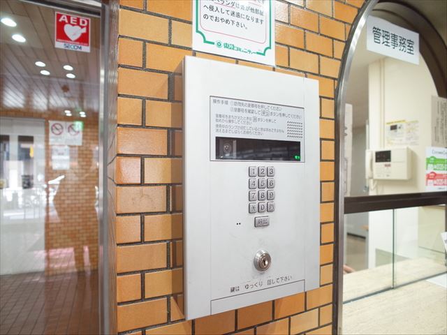 建物エントランス