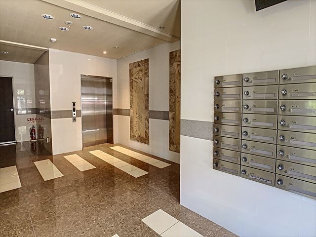 建物エントランス