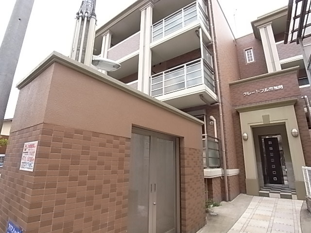 建物エントランス