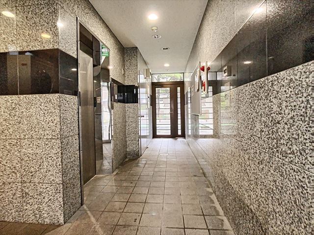 建物エントランス