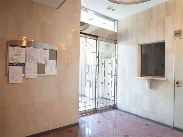 建物エントランス