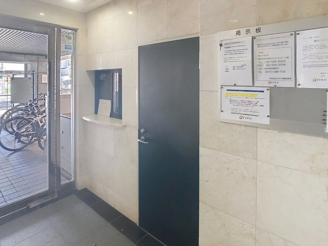 建物エントランス