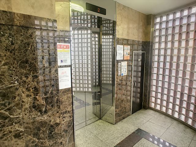建物エントランス