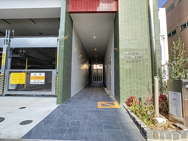 建物エントランス