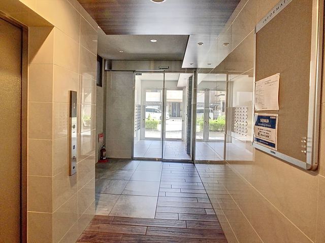 建物エントランス