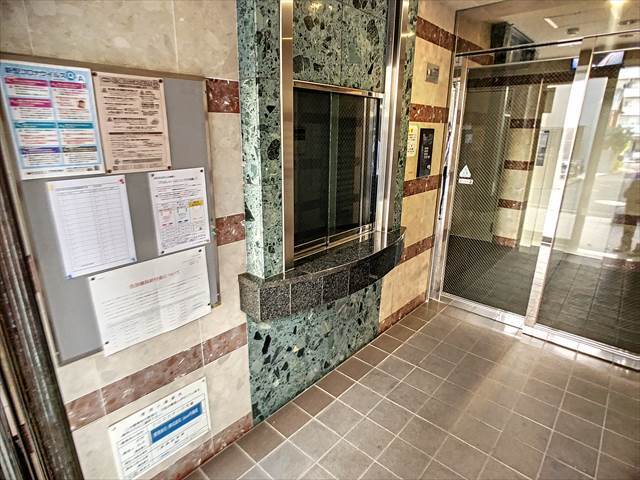 建物エントランス