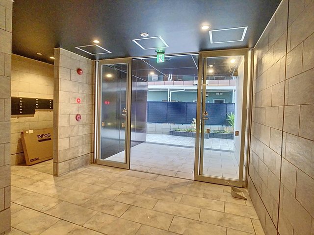 建物エントランス