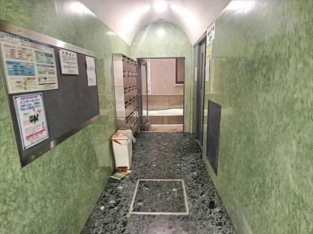 建物エントランス