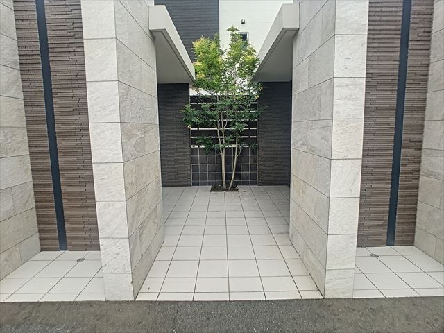 建物エントランス