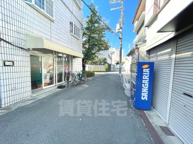 周辺