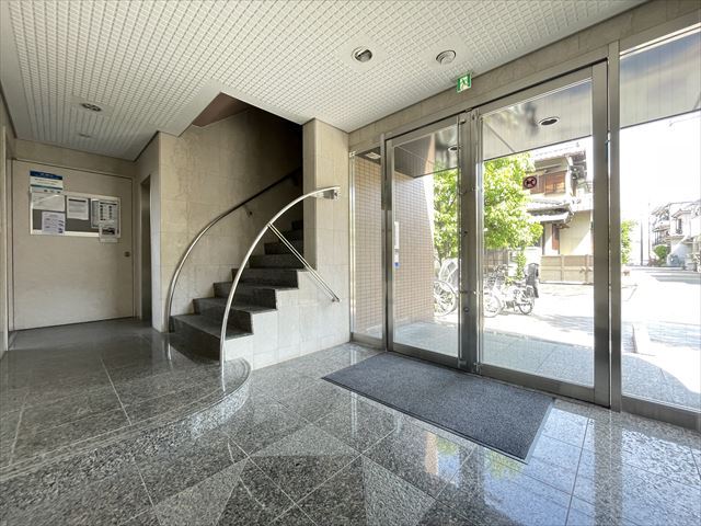 建物エントランス