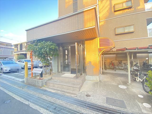 建物エントランス