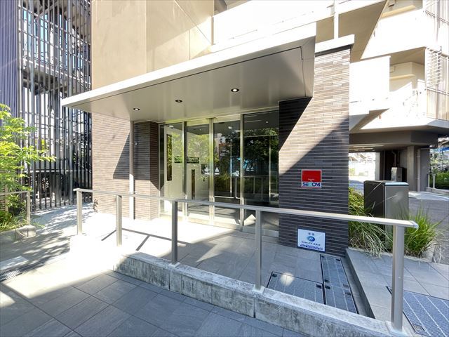 建物エントランス