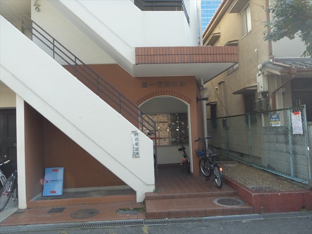 建物エントランス